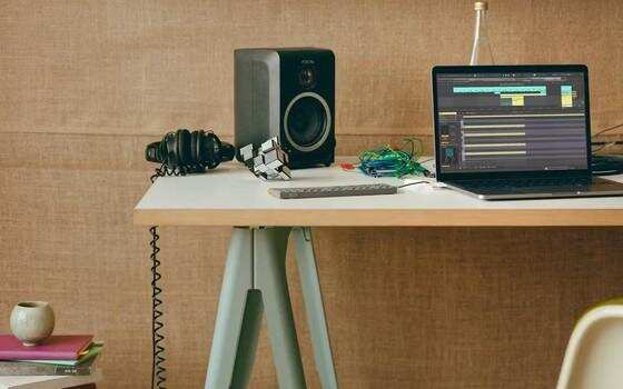 Ableton Live 12：编曲与现场共用一套逻辑的音乐工作站，买断制试用 90 天